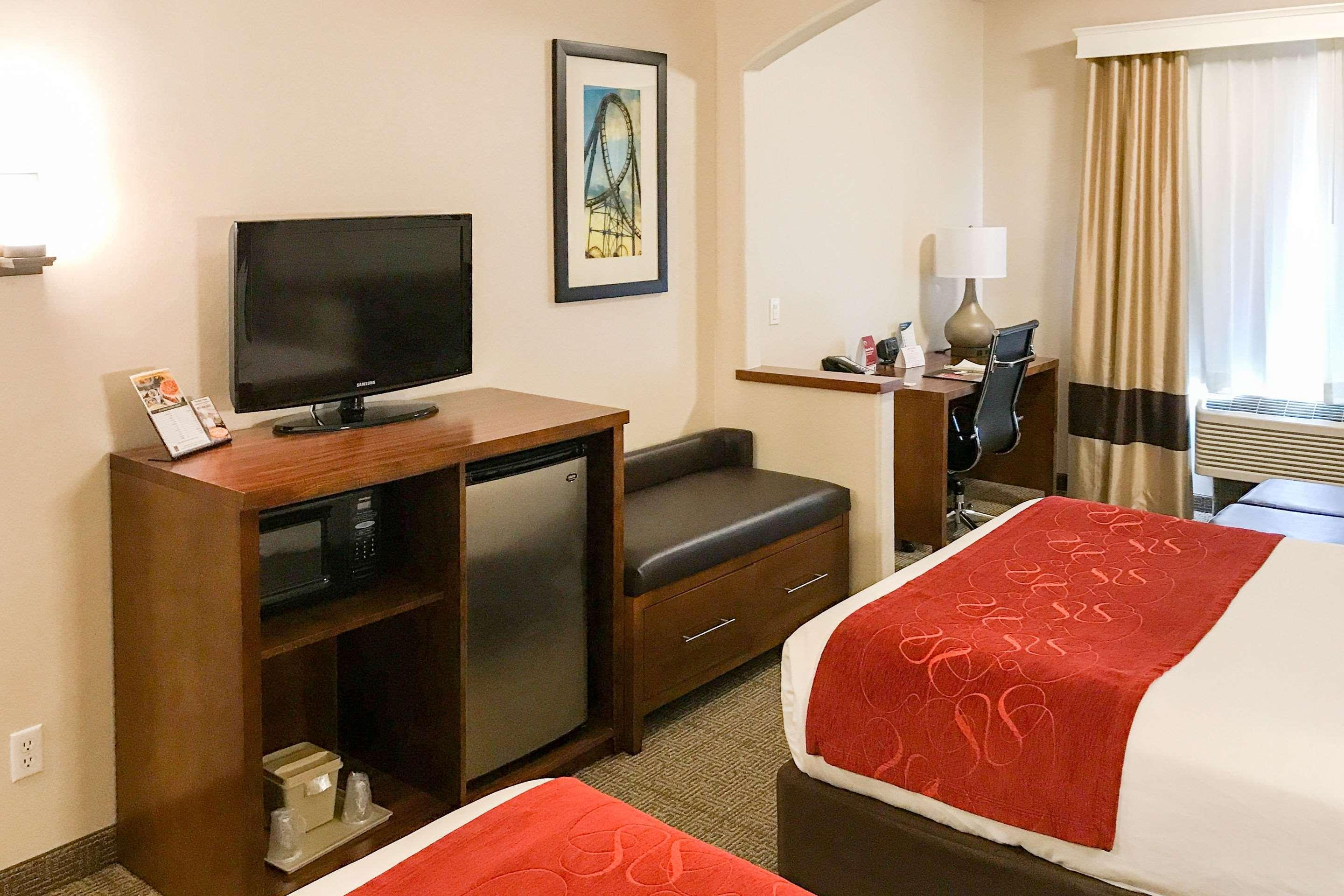 Comfort Suites Near Six Flags Magic Mountain Stevenson Ranch Buitenkant foto