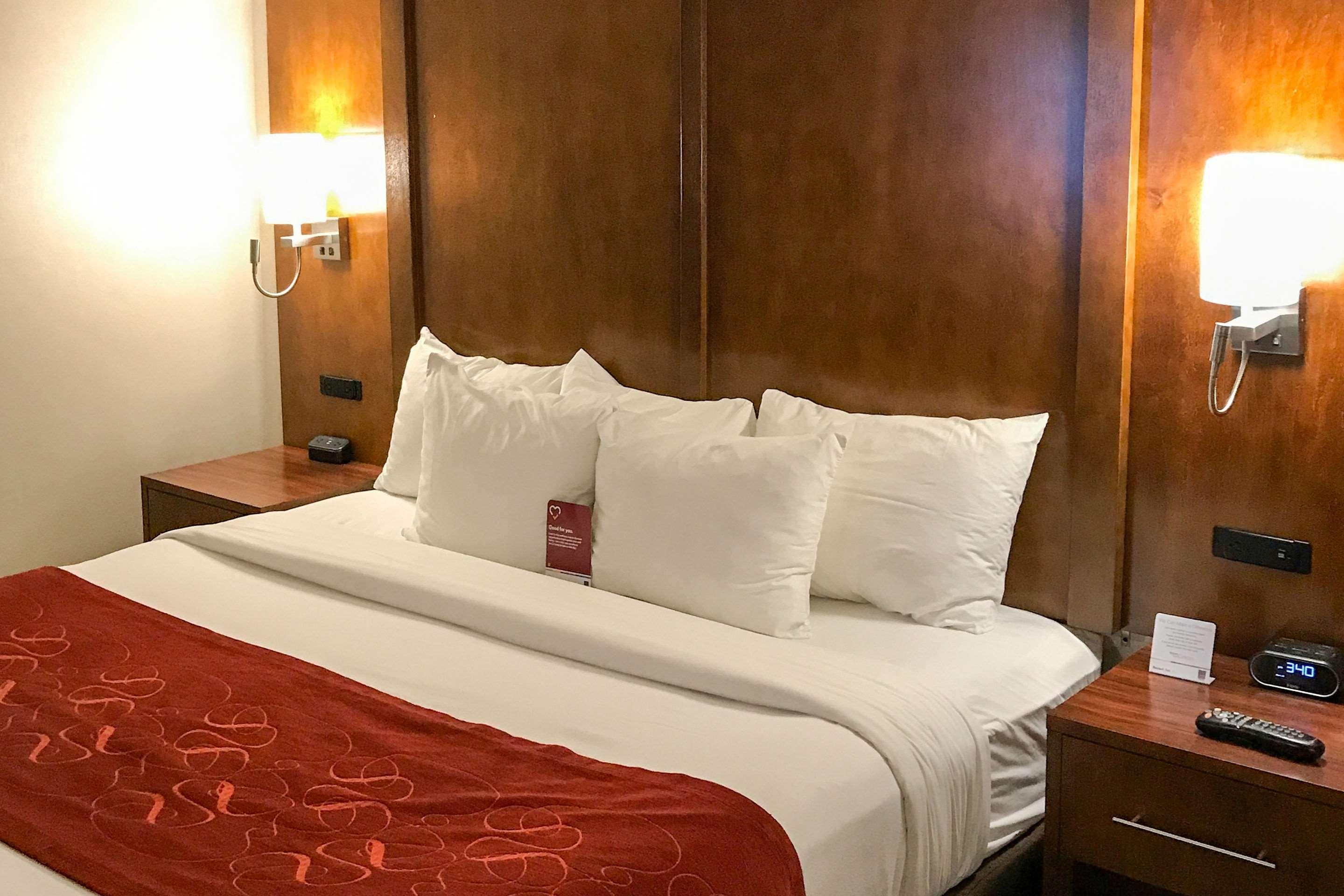 Comfort Suites Near Six Flags Magic Mountain Stevenson Ranch Buitenkant foto