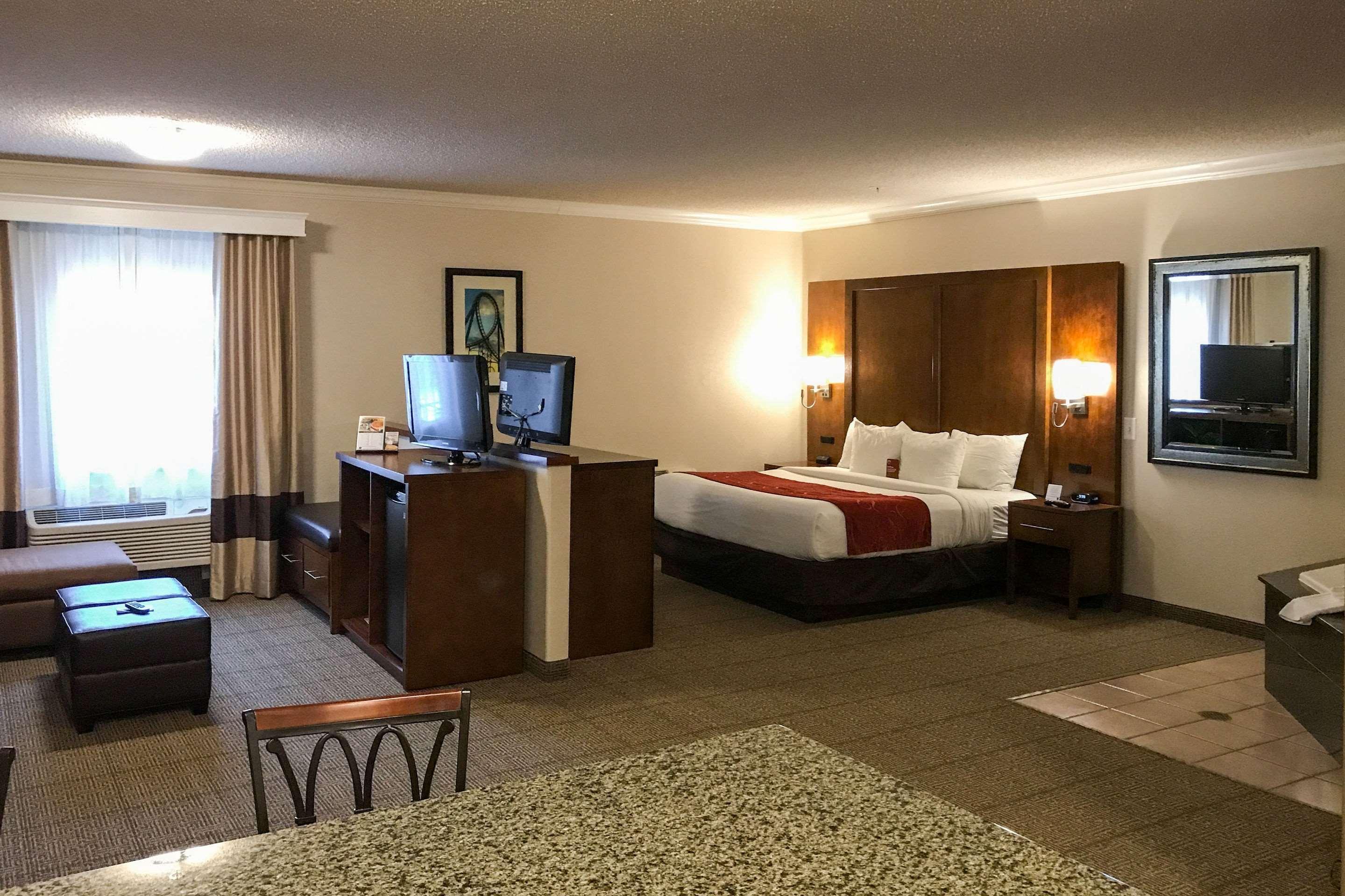 Comfort Suites Near Six Flags Magic Mountain Stevenson Ranch Buitenkant foto