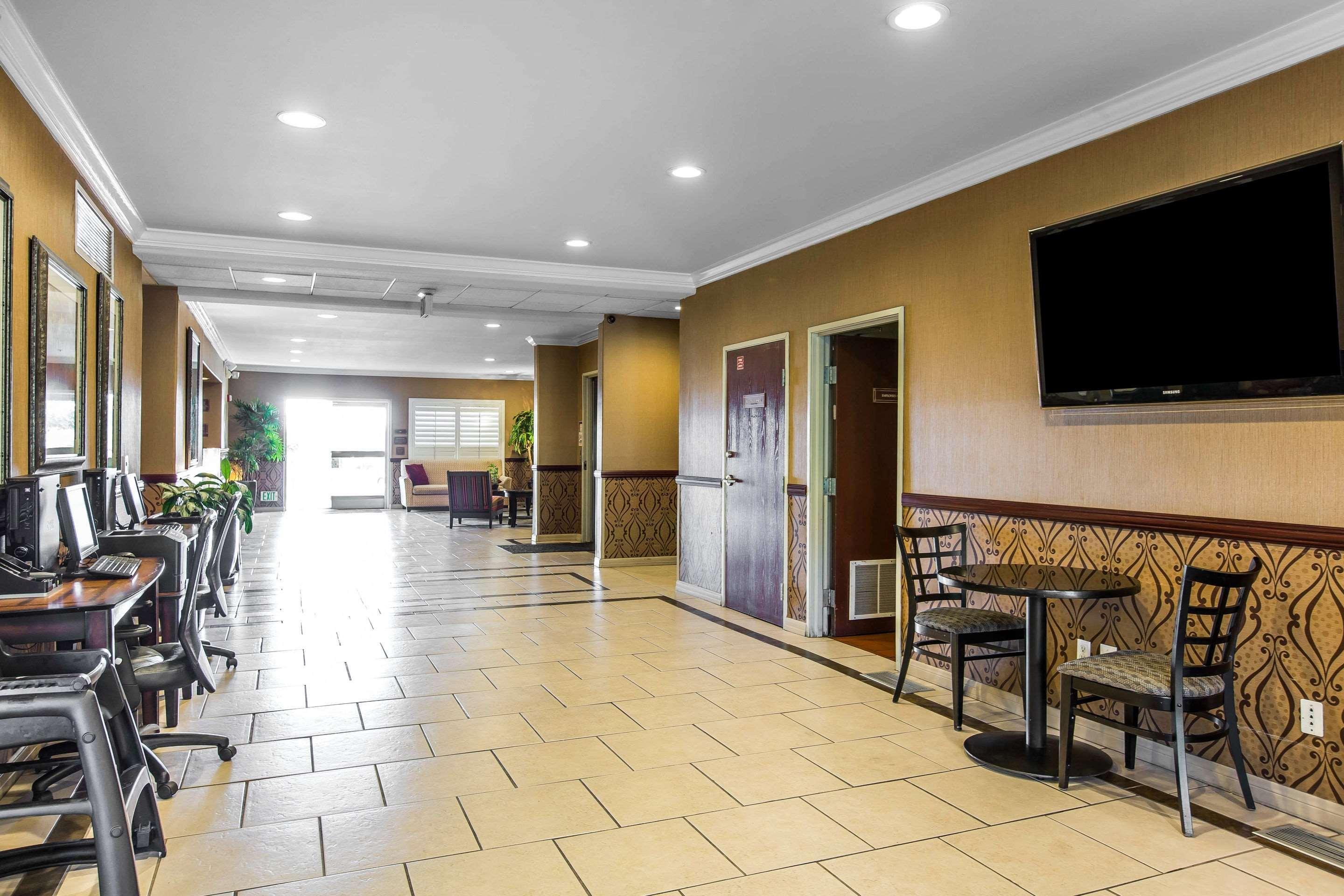 Comfort Suites Near Six Flags Magic Mountain Stevenson Ranch Buitenkant foto