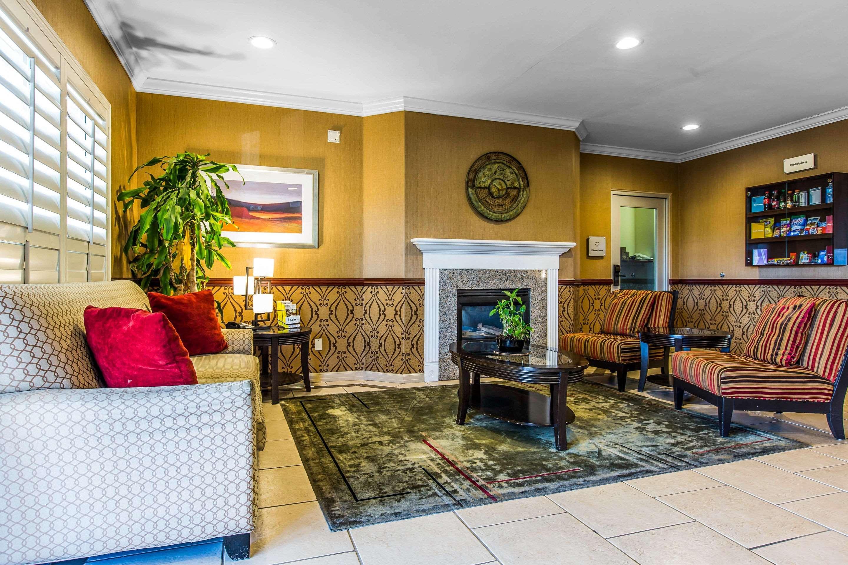 Comfort Suites Near Six Flags Magic Mountain Stevenson Ranch Buitenkant foto